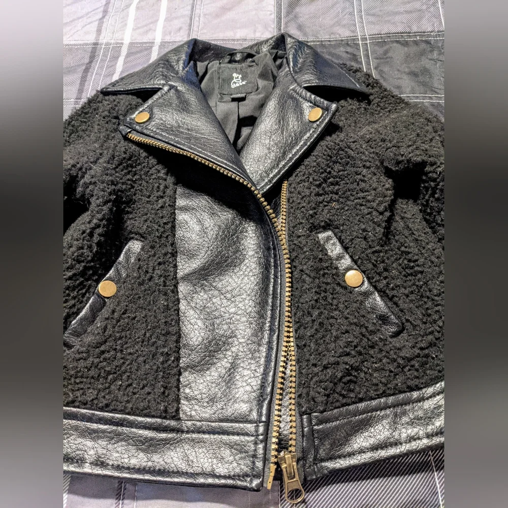Target Art Class Black Sherpa Moto Jacket Toddler Girl sz 3T